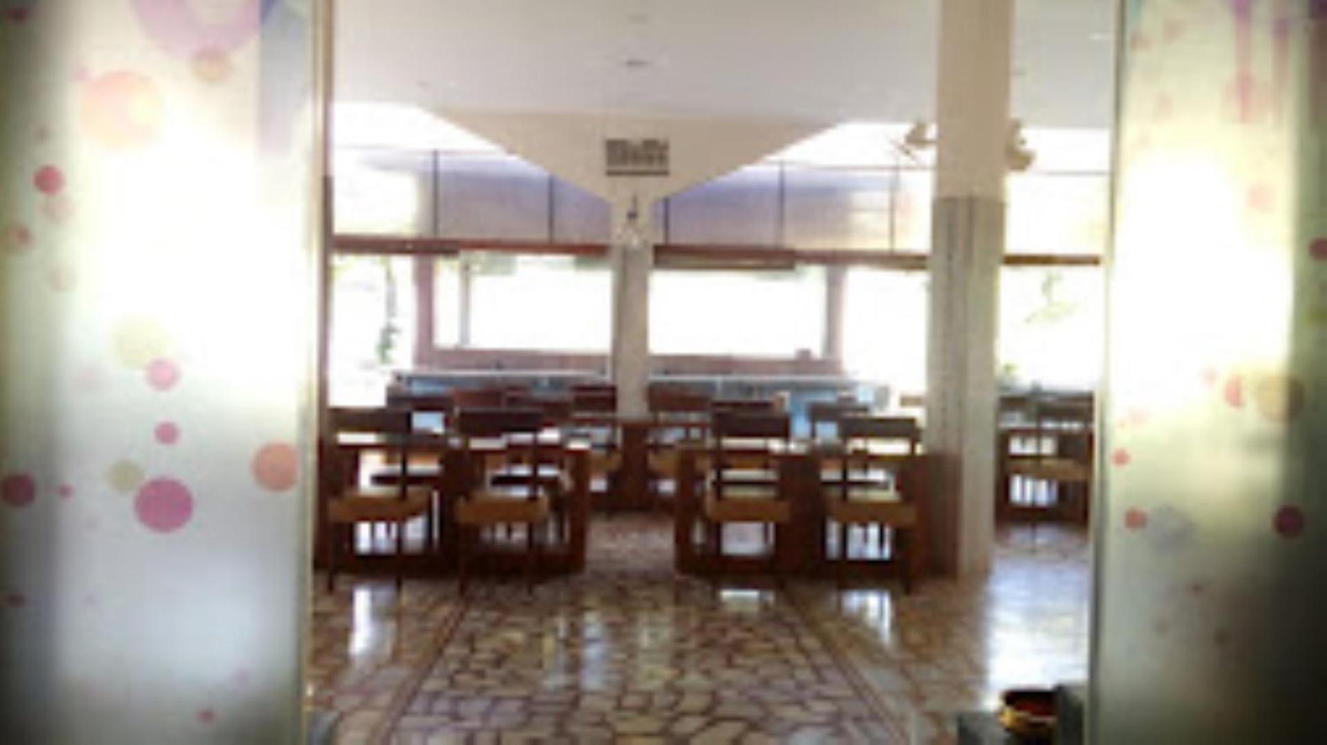 Hotel Saroj Sāgar Buitenkant foto