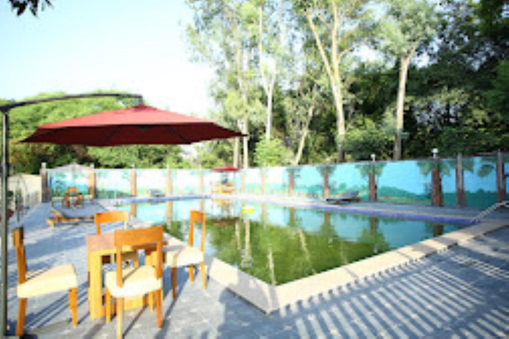 Hotel Saroj Sāgar Buitenkant foto